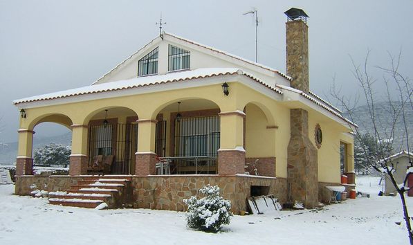 Casa Rural Huerta Regajo Lobo Fuenlabrada de los Montes